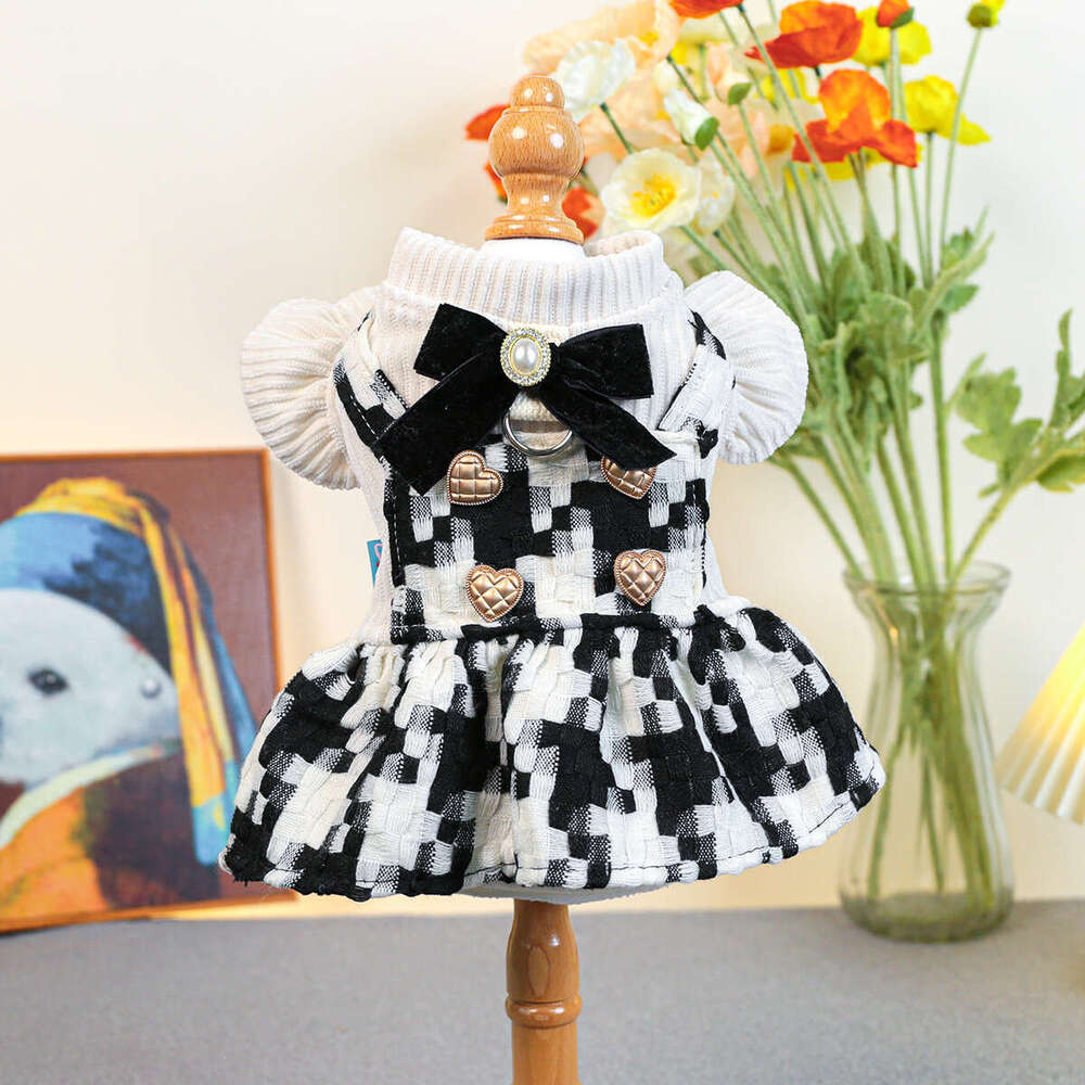 Designer Hot selling Pet Puppy Cat Clothes Source Factory Autumn Winter Little Chanel Style Dress Woolen Skirt Collection