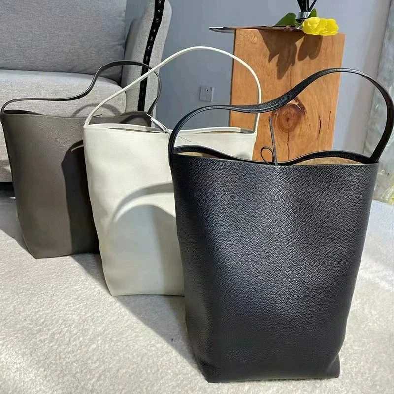 2025 High Quality Classic Water Bucket Bag Lychee Patter Large-capacity Soft Leather Big Handbag For Wen Shoder Bag Tote Y251211