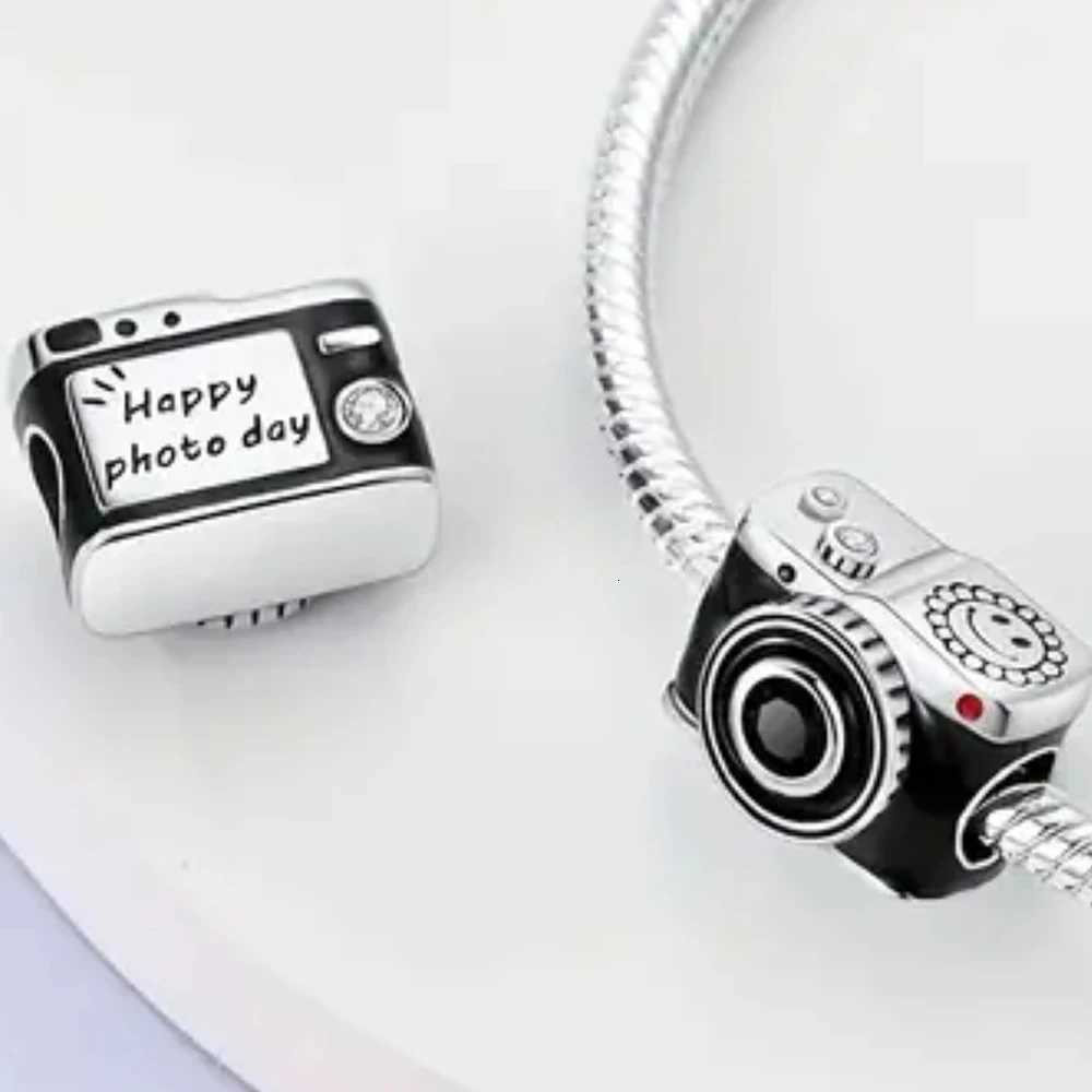 New 925 Sier Travel Camera Airplane Eiffel Tower Suiase Charms Beads Fit Bracelet Necklace KeyChain Diy Jewelry Y251212