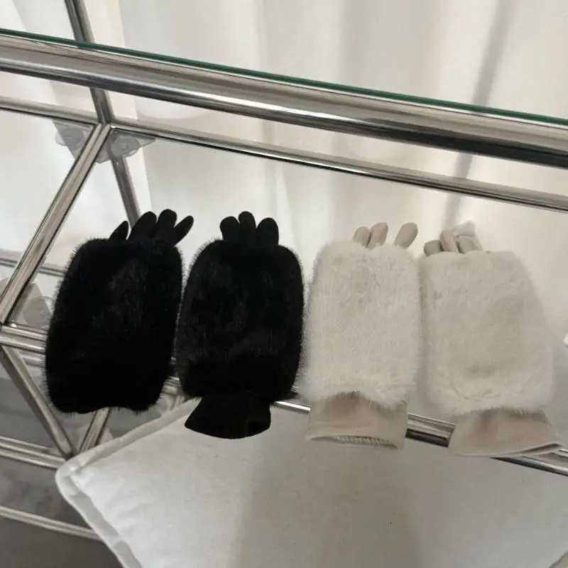 Winter Thickened Suede Gloves For Women Warm Rabbit Faux Fur Detachable Touch Screen Thermal Lining Gloves Windproof Fur Gloves Y251211