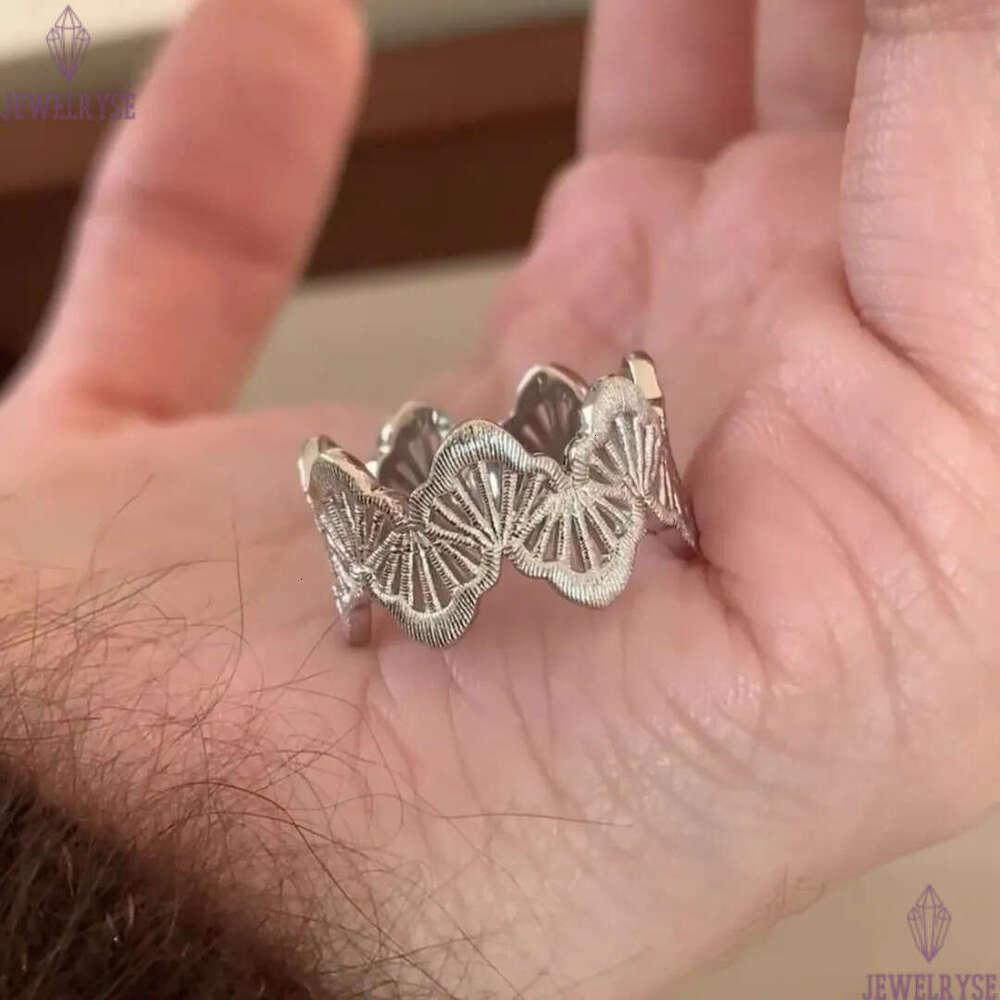 2025 summer new luxury france vintage leaf designer ring for women hollow charm elegant clover leaves nail rings jewelry