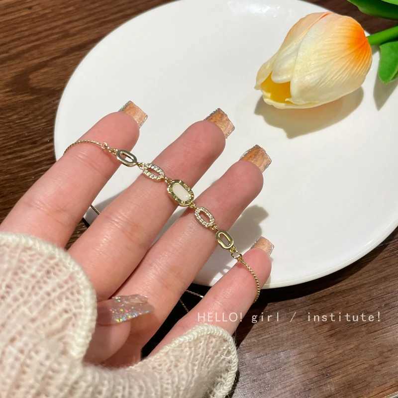 2023 New Luxury Gold Zircon for Women Elegant Versatile Square 18K Gold Plated Adjustable Party Jewelry Gift M251213