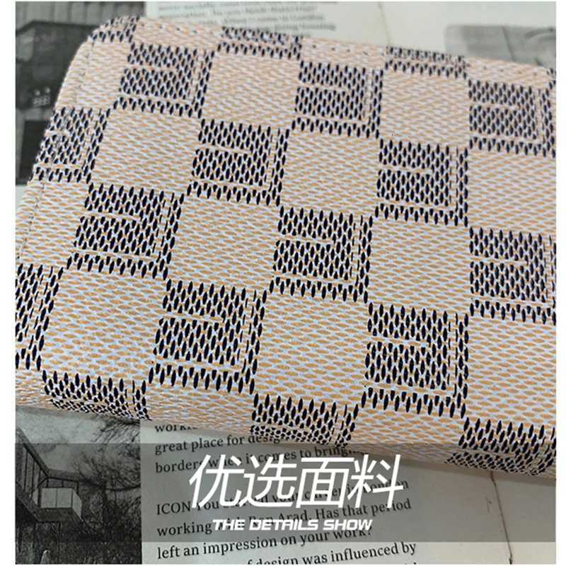 Stylish Exquisite High-End Vintage Pattern Large Capacity Card Holder Stand Case for Bank Cards And Change Y251213