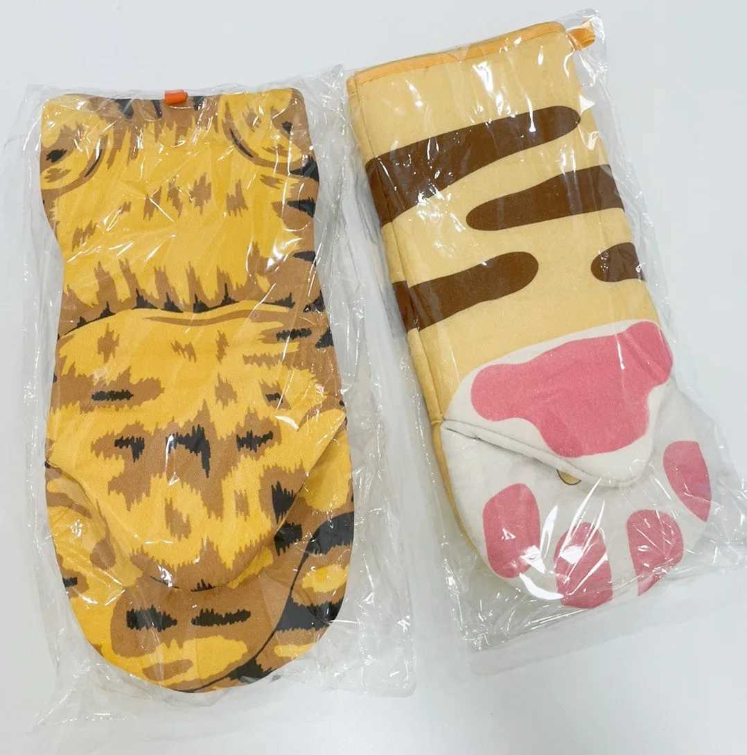 Oven Mitts Kitten Cat Paw Design Heat Resistant Oven Gloves Thick Cotton Lining Cooking Baking Potholder Gloves Microwave Gloves H251212