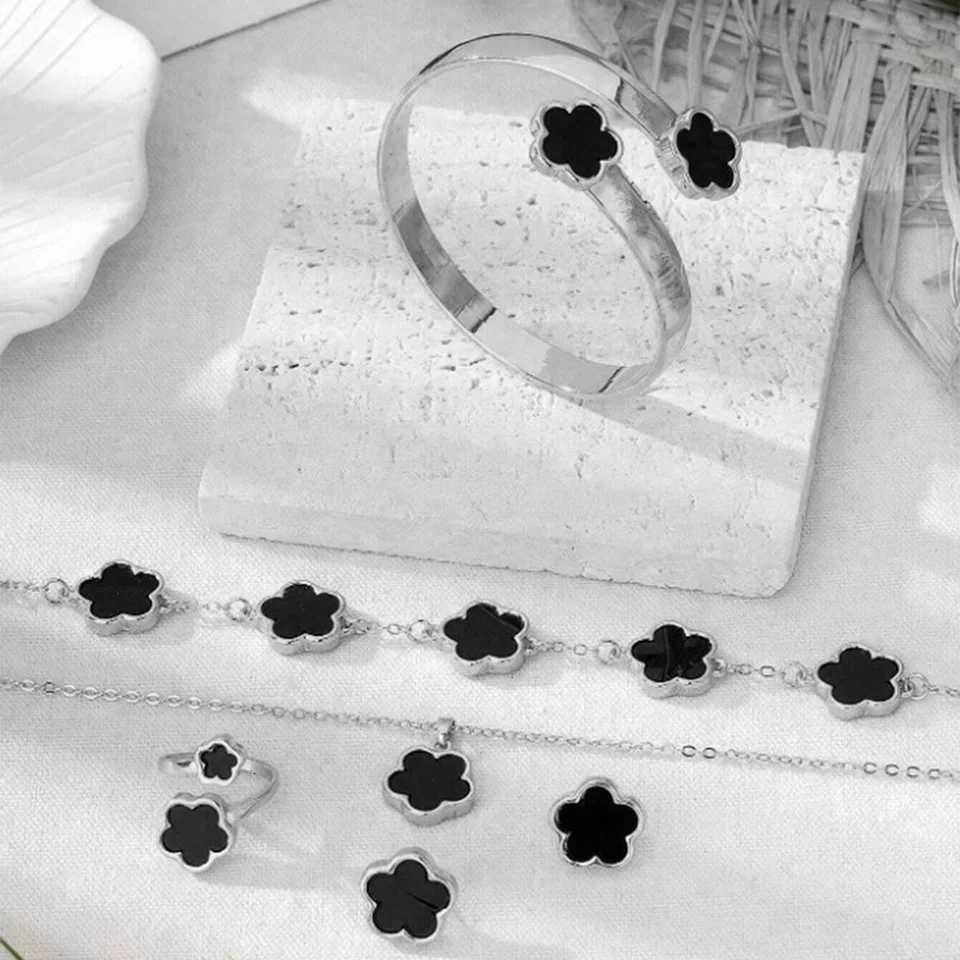 5pcs Lucky Five-petal Flower Womens Jewelry Set Fashion Flower Necklace Earrings Ring Birthday Ann M251213