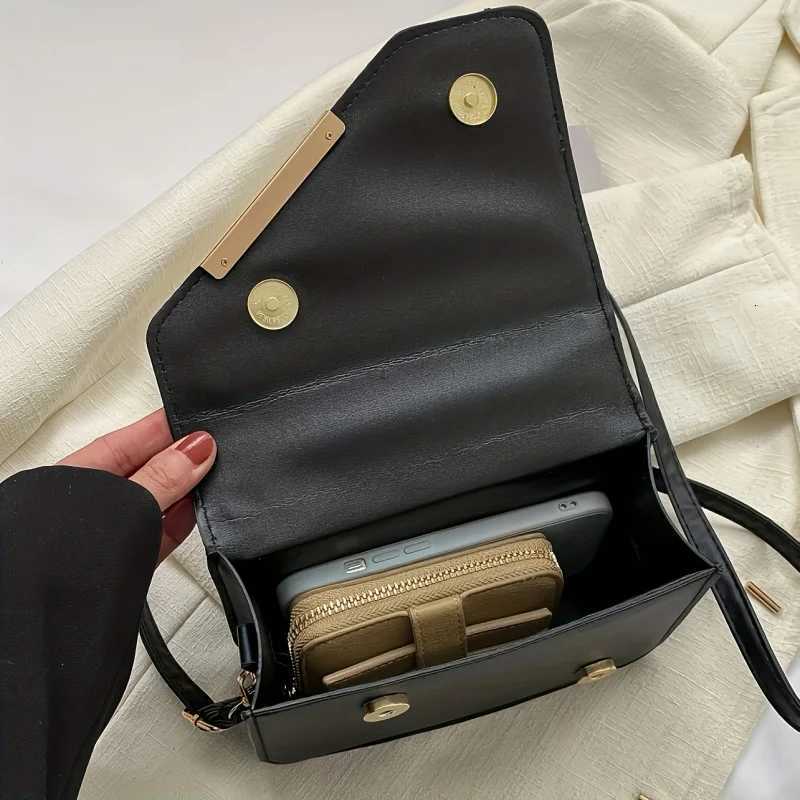 Fashionable and compact diamond stitched design handbag simple and fashionable solid color handbag multifunctional Ins crossbT251213