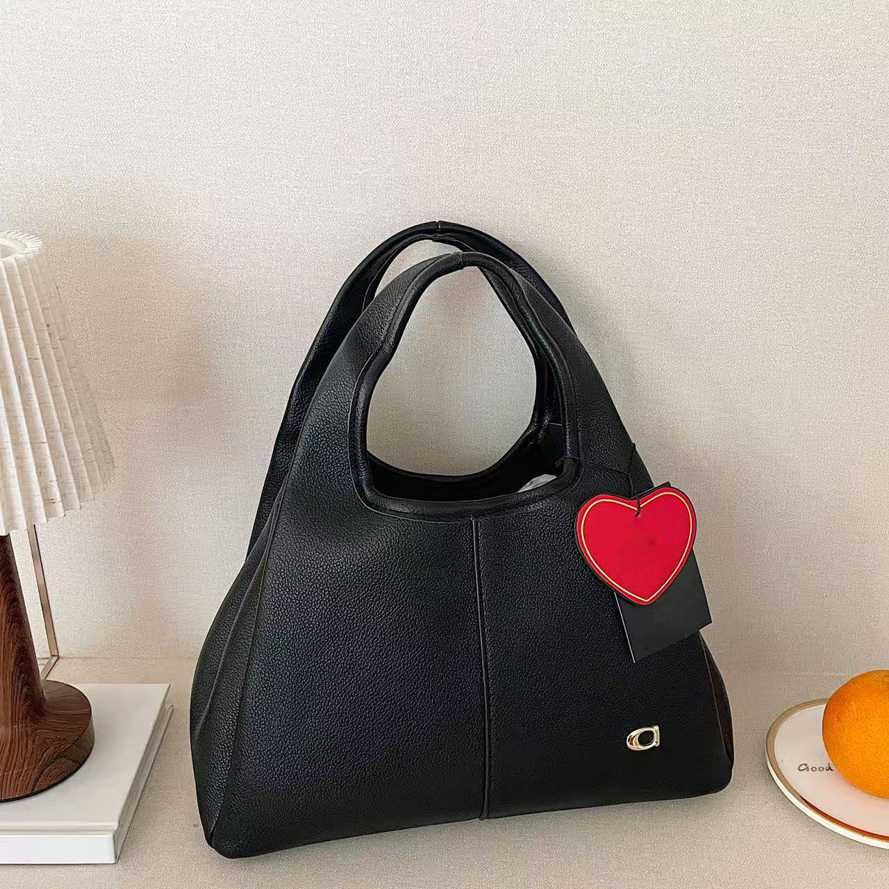 Lana Shoulder Bag Designer Leather Handbag Multi-Color Bucket Bags Women Shoulder Bags Classic Underarm Bags Lana Bag Large