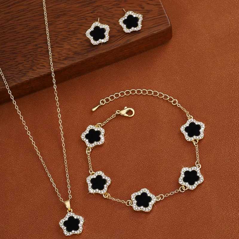 Luxury Jewelry Set for Women Silver Color Chain Stainless Steel Double Sided Five Flower Necklace Earrings M251213