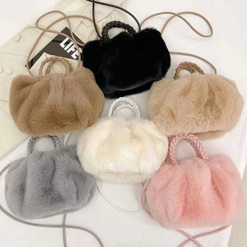 Autumn and Winter Plush Shoulder Crossbody Bag Womens Fashion Pleated Warm Faux Fur Hobos Bag Sweet Small HandbagT251213