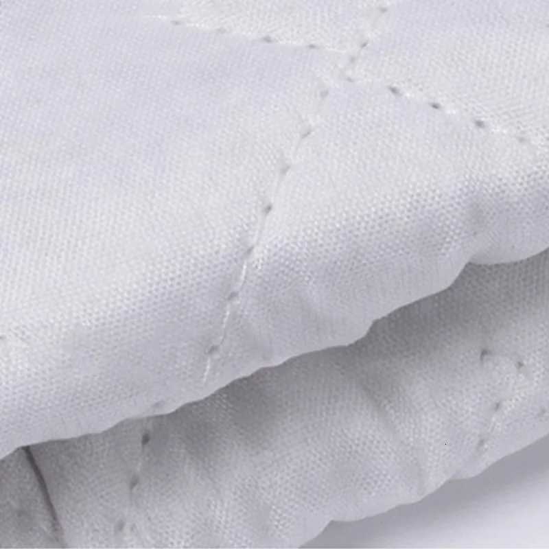 2PCS high-temperature resistant oven gloves anti scalding anti slip thicke cotton and linen insation gloves household m H251212