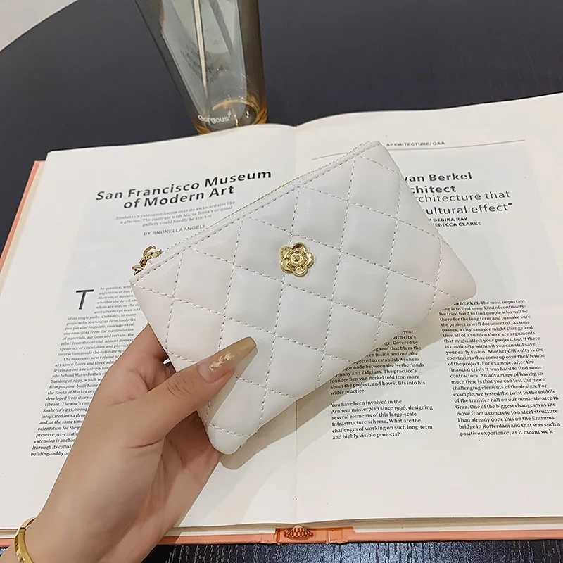 The new Korean versi of the fem small fragrance wind rhbic lg wallet rhbic coin purse soft wallet zipper bag handheld Y251213