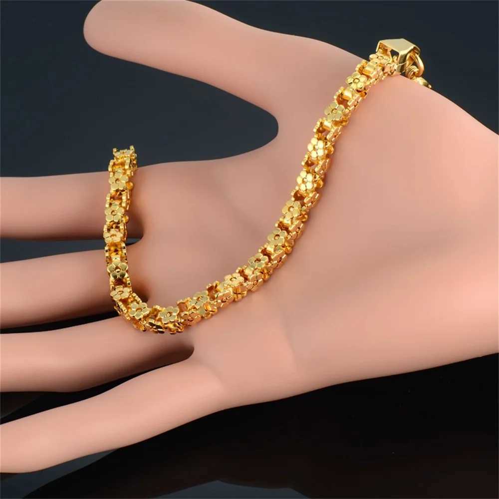 Punk Flower Shape Box Chain Female Gold Silver Color Stainless Steel Chain Link for Women Jewelry Braclet 2025 M251213