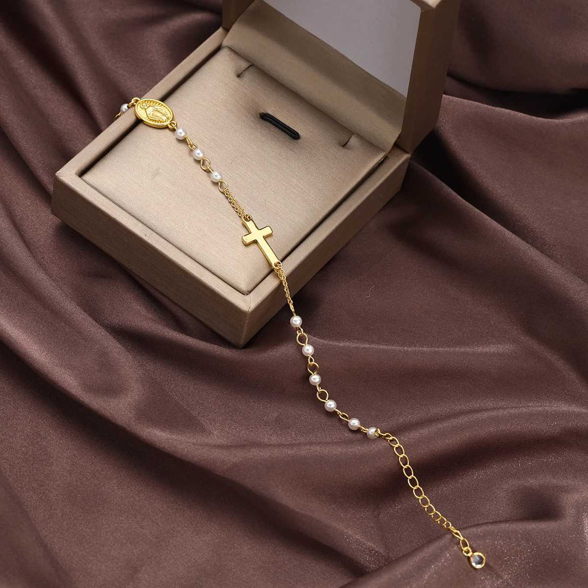 1 new gold stainless steel light luxury cross suitable for gift giving shipped without box M251213