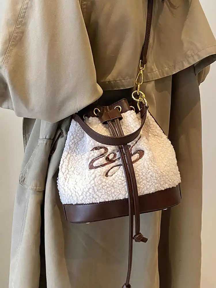 Retro Plush Drawstring Bucket Bag For Women 2025 Winter New Korean Fashion One Shoulder Bags Versatile Splicing Crossbody PackT251213