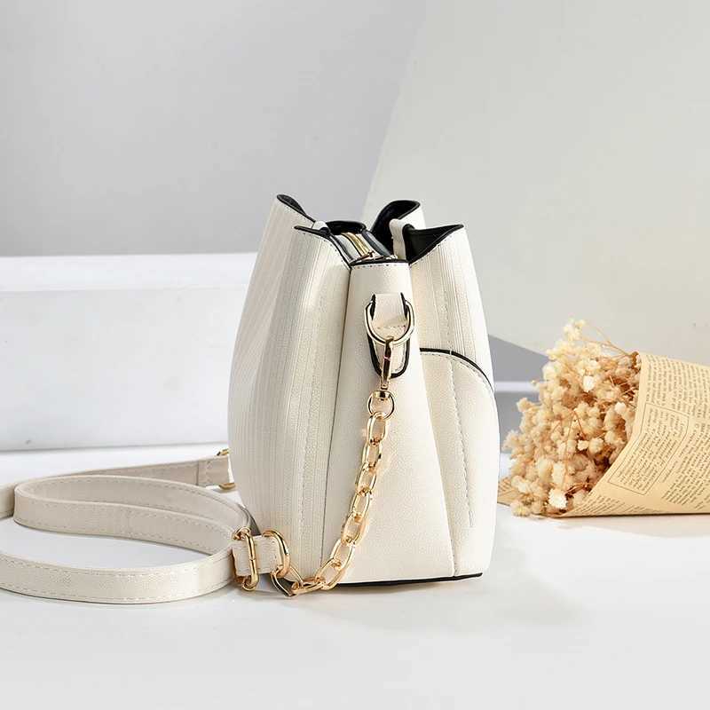 Womens Casual Shoulder Bag Bucket Bag Large Capacity Trendy And Stylish Handbag For Daily UseT251213