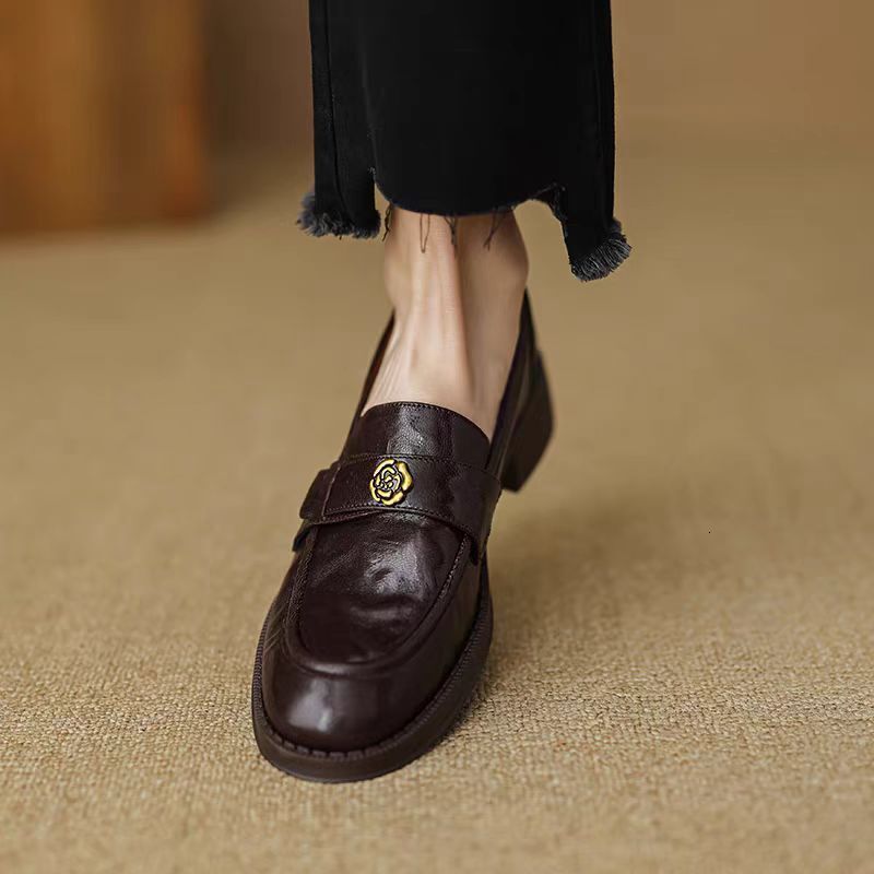 STAOXINDIKE Super Soft Black Camellia Loafers 2025 Spring Autumn New British Style Slip-On Thick Sole Women's Shoes