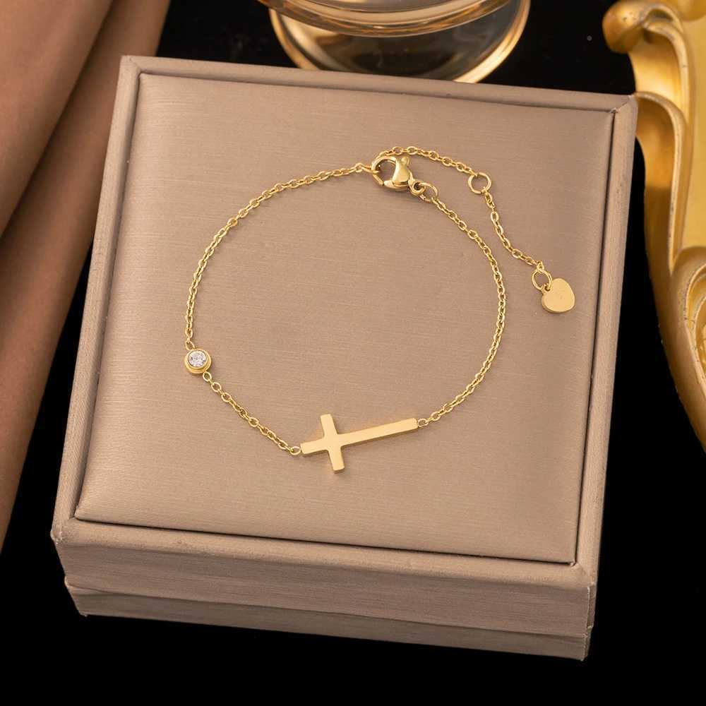 Gold-plated cross with round beads stainless steel pendant suitable for young ladies party wear or as a friend gift M251213