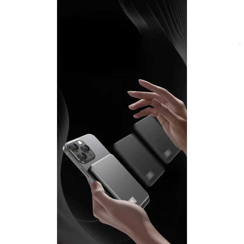 tra-thin Magnetic Charging Treasure Wireless External Battery Mobile Power H251213