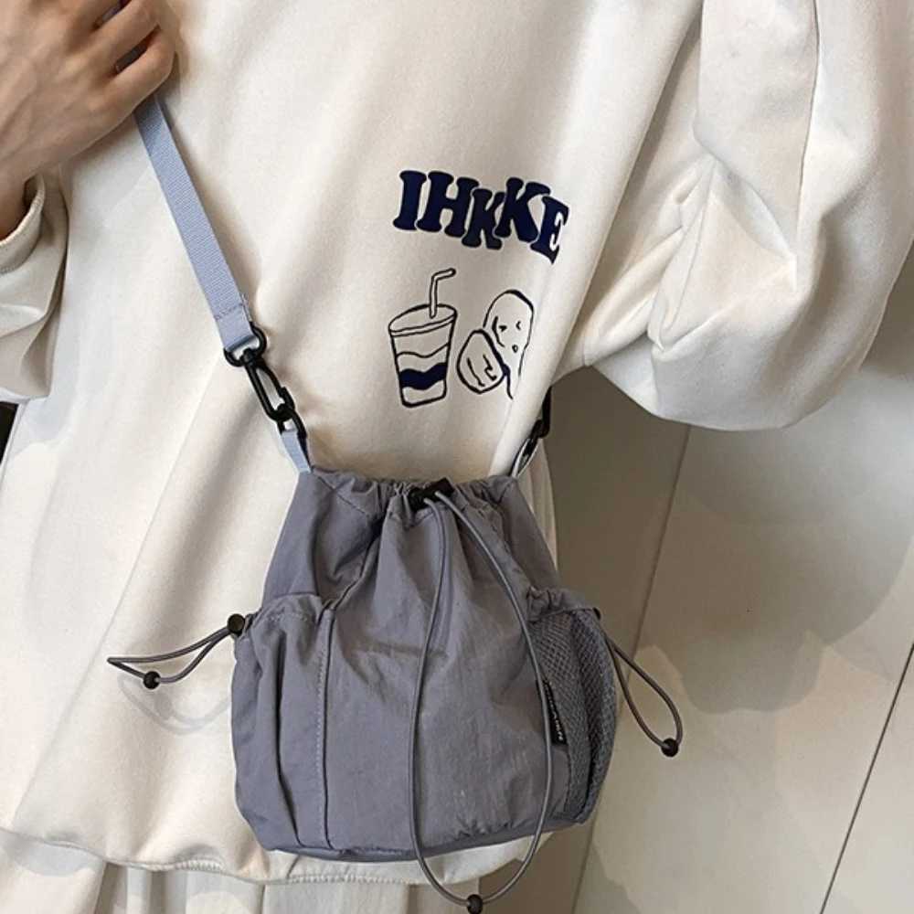 European and American Ins Style Water-repellent Nylon Cloth Bag for Women New Simple Versatile Bucket Bag Fashion Niche HandbagsT251213