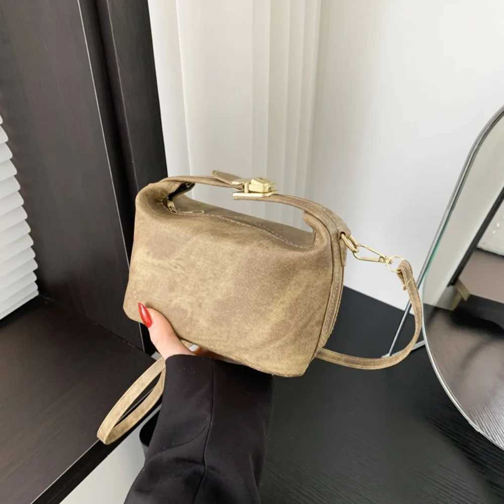 Hot S Trendy Shoder Bag PU Leather Underarm Bag Casual Handbag Daily Life Y251213