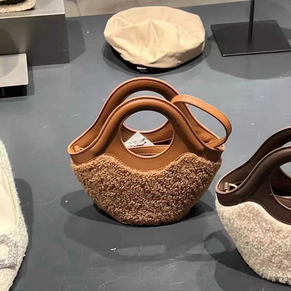 Bag womens new autumn and winter lamb wool basket bag plush crossbody bag versatile wool handbag bags for women handbagsT251213