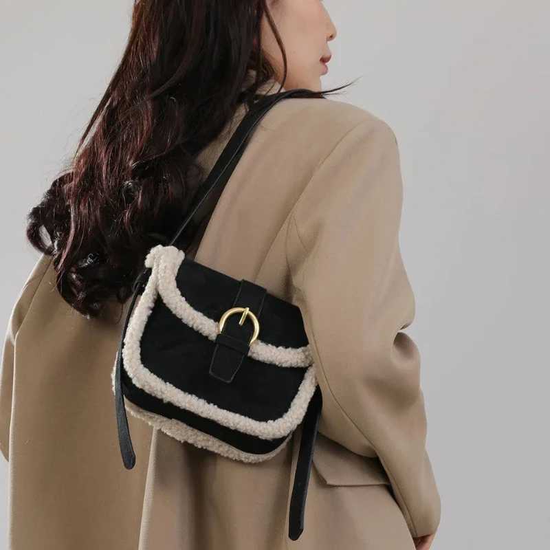 Lamb Wool Women Bag Retro Crossbody Bag for Women Versatile Cute Purse and Handbags Women Shoulder Bag Bolsos De Mujer SacT251213