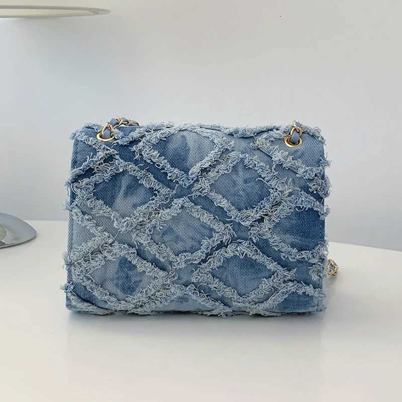 High-value diamond-shaped plaid shoulder bag fashionable metal chain messenger bag niche design simple and elegant temperamenT251213