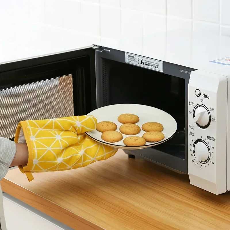 2Pcs Heat-insating Gloves Heat-resistant Microwave Gloves High-temperature Resistant Kitchen and Oven Gloves H251212