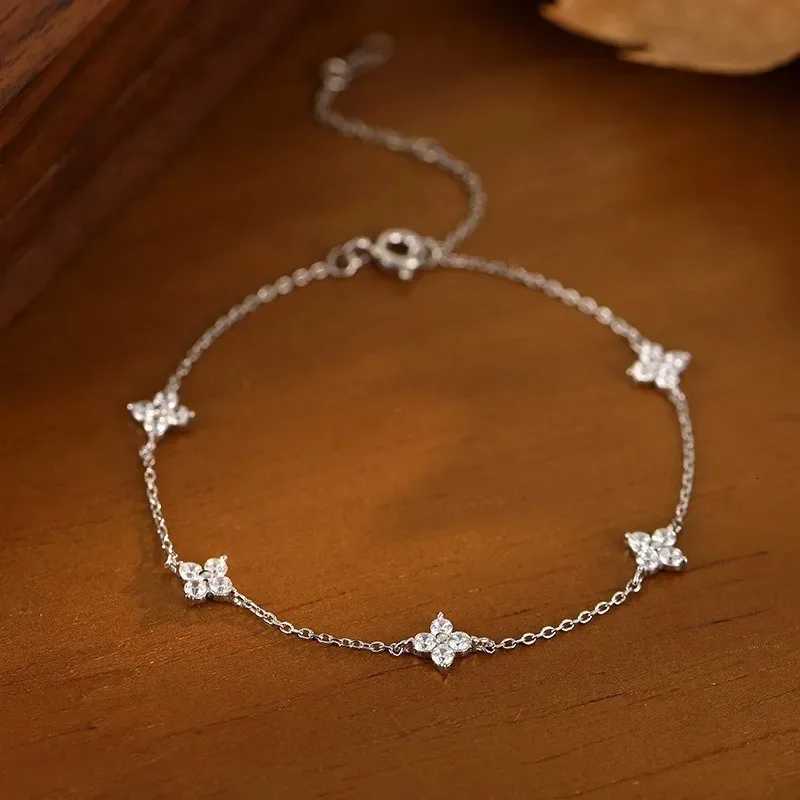 925 Sterling Silver Shiny Zircon Flower For Women Luxury Temperament Chain Birthday Party Charm Jewelry Gifts M251213