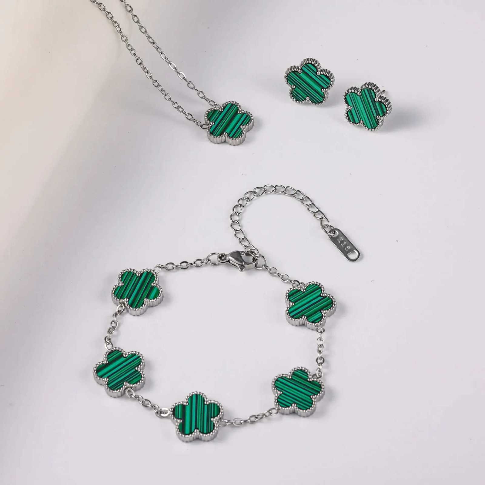 luxury for Women Girls 14K Gold Silver Plated Stainless Steel Five Flower Dainty Lucky Link s Jewelry M251213