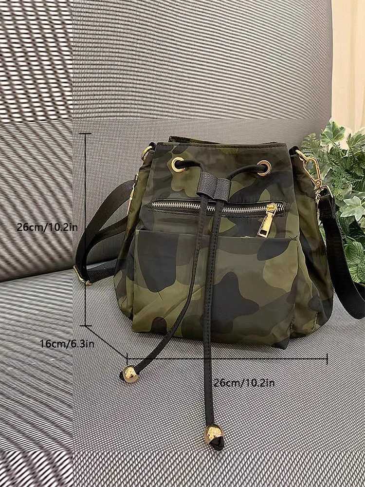 Casual and Fashionable Womens Bag Camouflage Color Shoulder Crossbody Bag Bucket Bag Large Capacity Zipper Anti-Theft NylonT251213