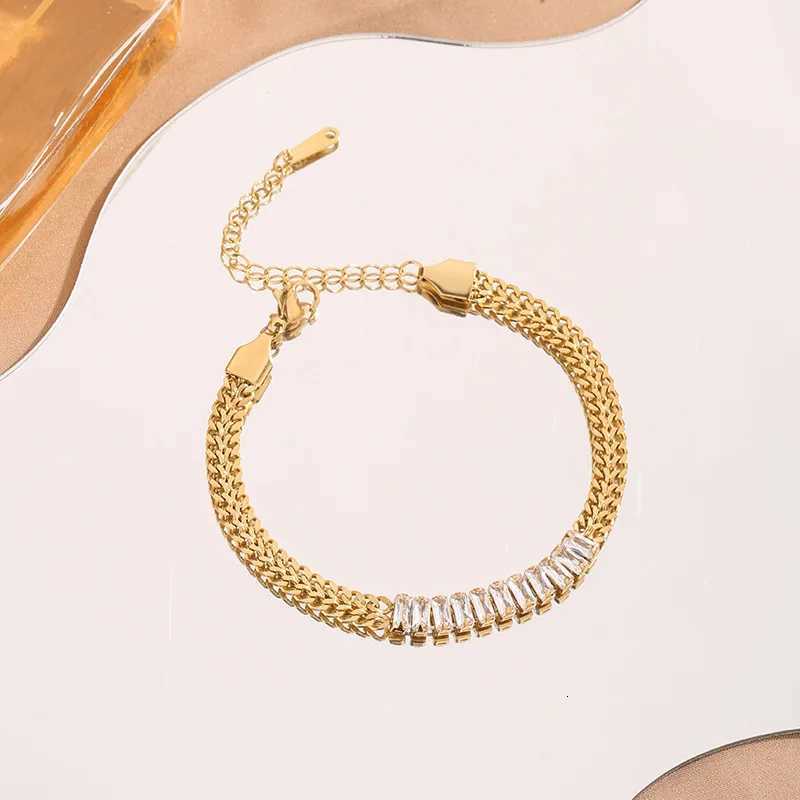 Womens Popular Zirconium Inlaid Clavicle Chain Double Layer Cuban Chain Stitching Zircon Pendant M251213