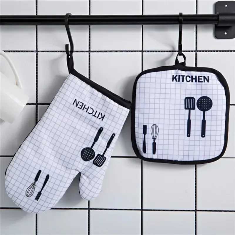 Kitchen Baking Cooking Accessories Print Oven Mitt Glove Pad Washable Microwave Pizza Anti-Hot Insation Mat Kitchen Decor H251212
