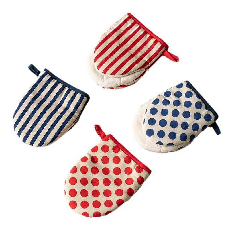 Style Polka Dot Heat-Resistant Oven Mitts for He UseJapanese Microwave Safe Gloves kitchen gloves heat resistant gloves H251212