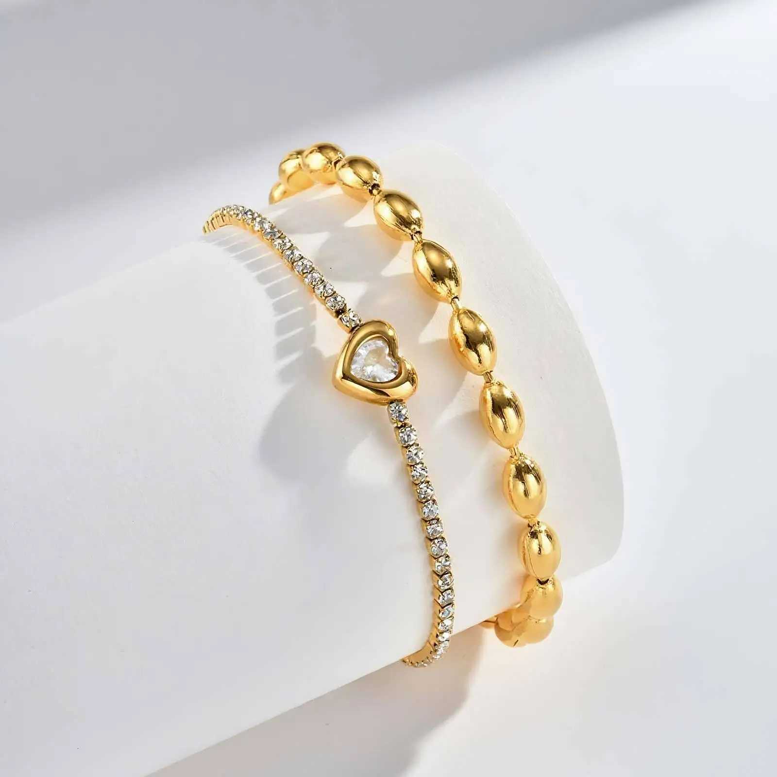 Stainless Steel Heart-shaped Rhinestone for Women Oval Beaded Layered Waterproof Hand Wristband M251213