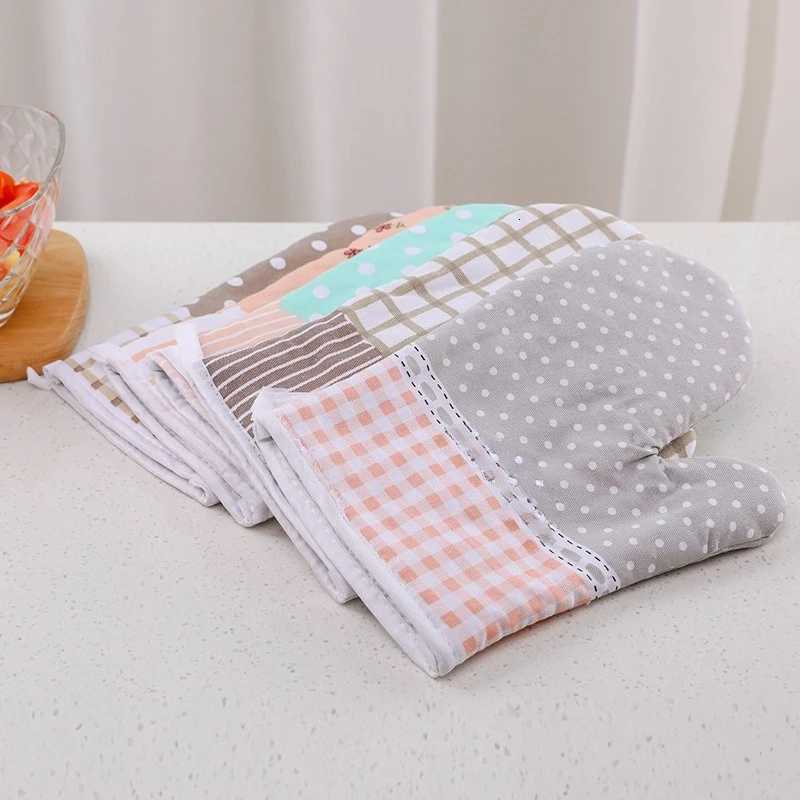 1Pc Insated Gloves Microwave Oven Baking Cute High Temperature Resistant Kitchen Heat-resistant Oven Microwave Oven Gloves H251212