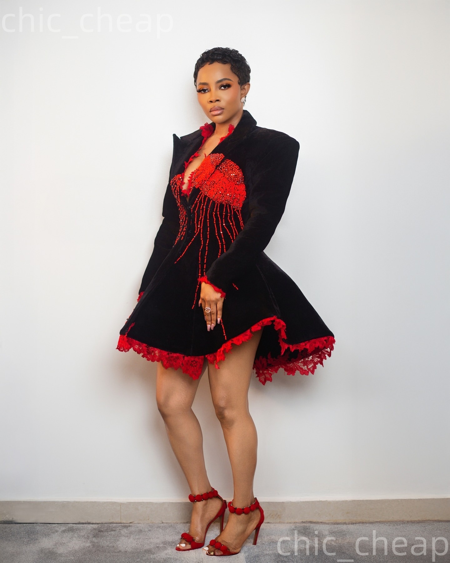 2026 Black A-line Cocktail Dress V-neck Lace Beaded Velvet Short Mini Graduation Homecoming Dresses For Special Occasions Sweetheart Gowns ZJ057