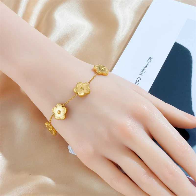 StainlESS Steel Five Flower Luxury for Women Gold Color Charm Fashion Jewelry Gifts M251213
