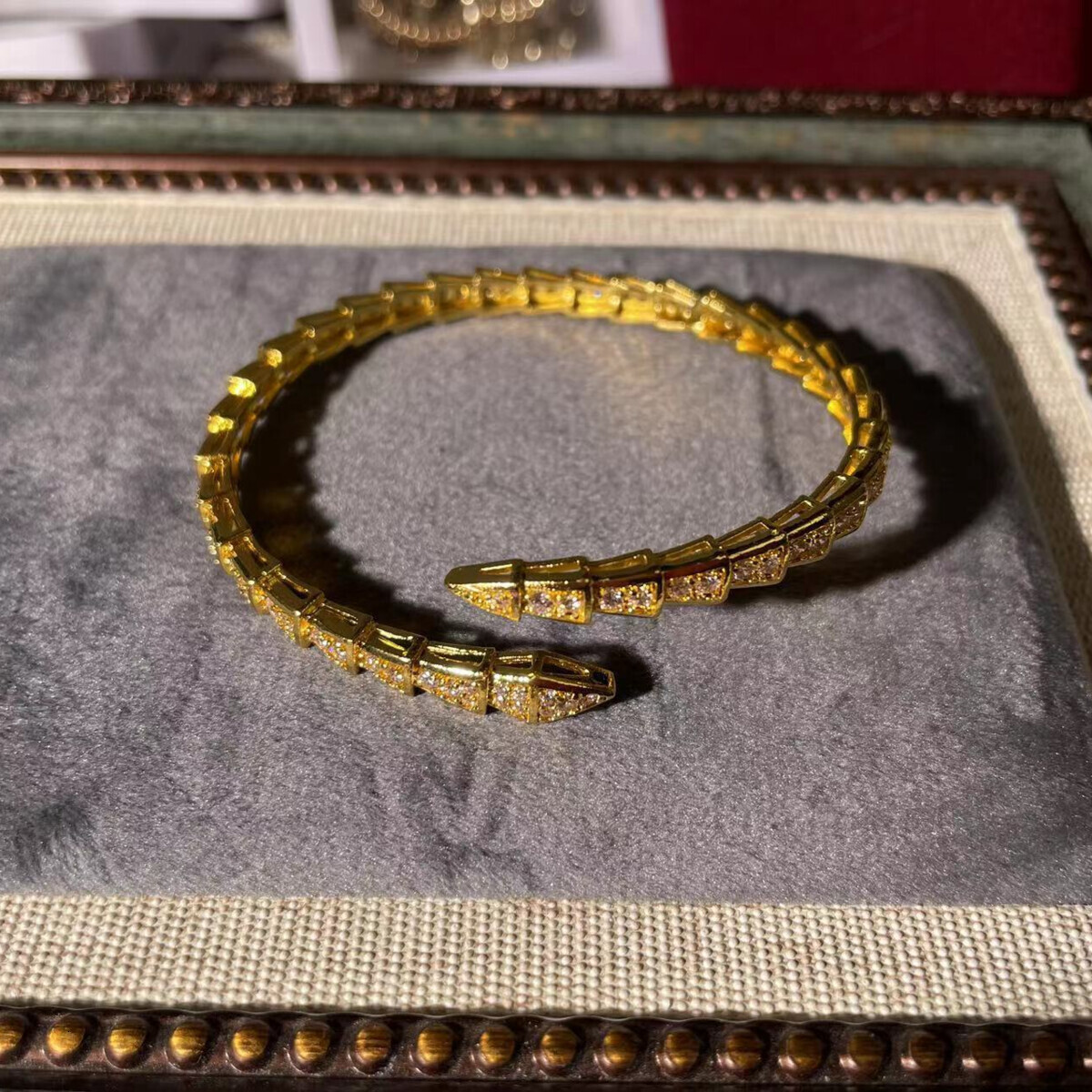 Luxury Brand Designer Jewelry Real Gold Plated Sweet Cool Style Snake Bone Bracelet For Women, Niche Design, Silver Color Full Zircon Snake Shape Adju