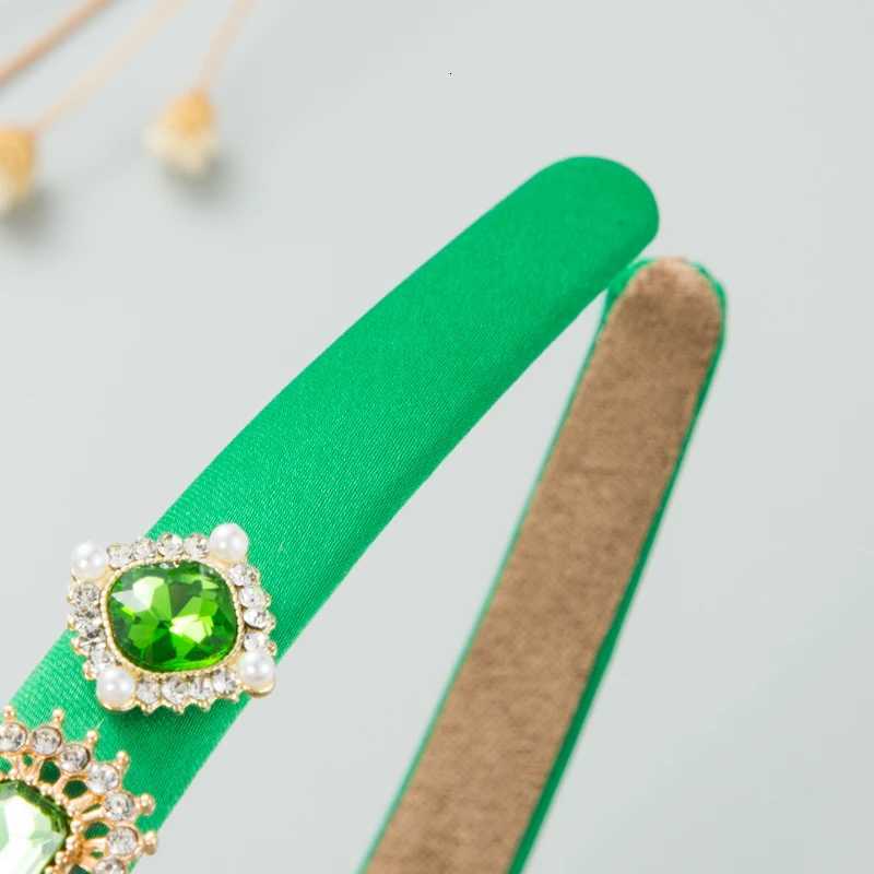 New Baroque Style Fine Edge Rhinestone Pearl band for Wens Korean High Grade Retro Hair Accories Y251213