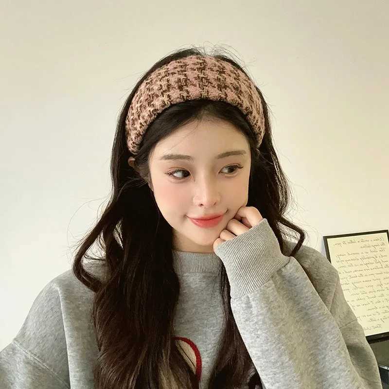 1 Piece of French Retro Wide Edge band for Dating and Cmuting with A Stylish and Versatile Structure Y251213