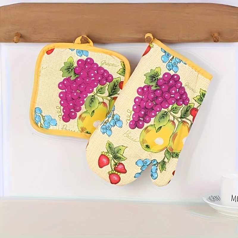 4Sets of Kitchen Gloves Cfortable Polter Materialhand Guard GiftDurable oven gloves table mat gloves kitchen H251212
