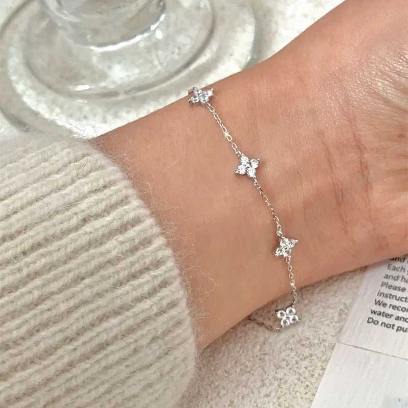925 Sterling Silver Shiny Zircon Flower For Women Luxury Temperament Chain Birthday Party Charm Jewelry Gifts M251213