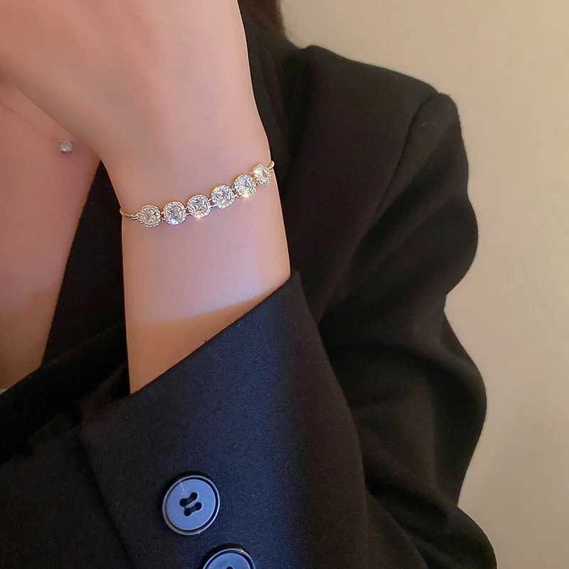 Luxury Gold Plated Oversized Zircon Adjustable s For Women 2022 New Trendy Shiny High Quality Wedding Jewelry M251213