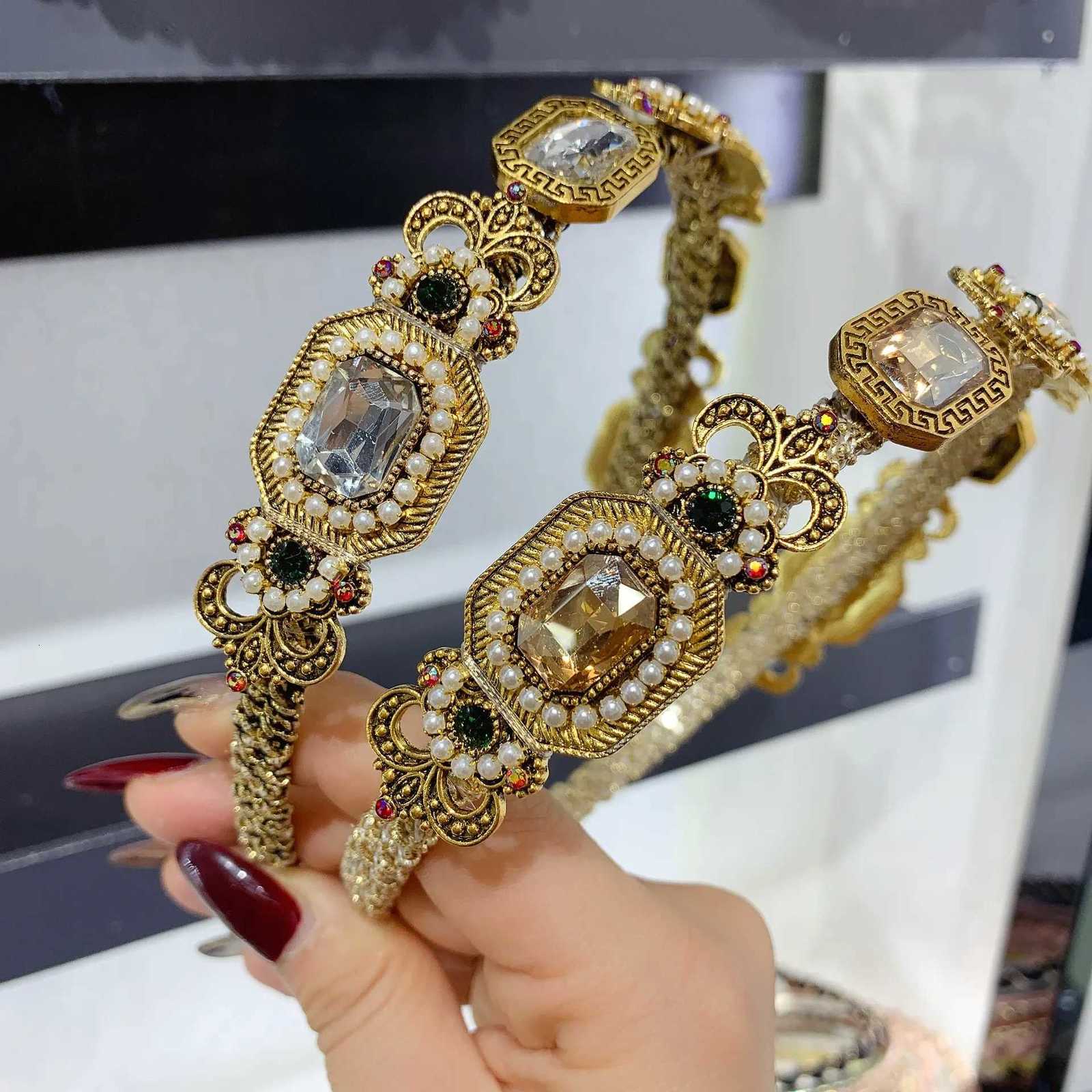 Baroque Fashion Haiand Crystal Stone Hair Hoop bands Designer Haiand Girls Hair Accories for Wen Y251213