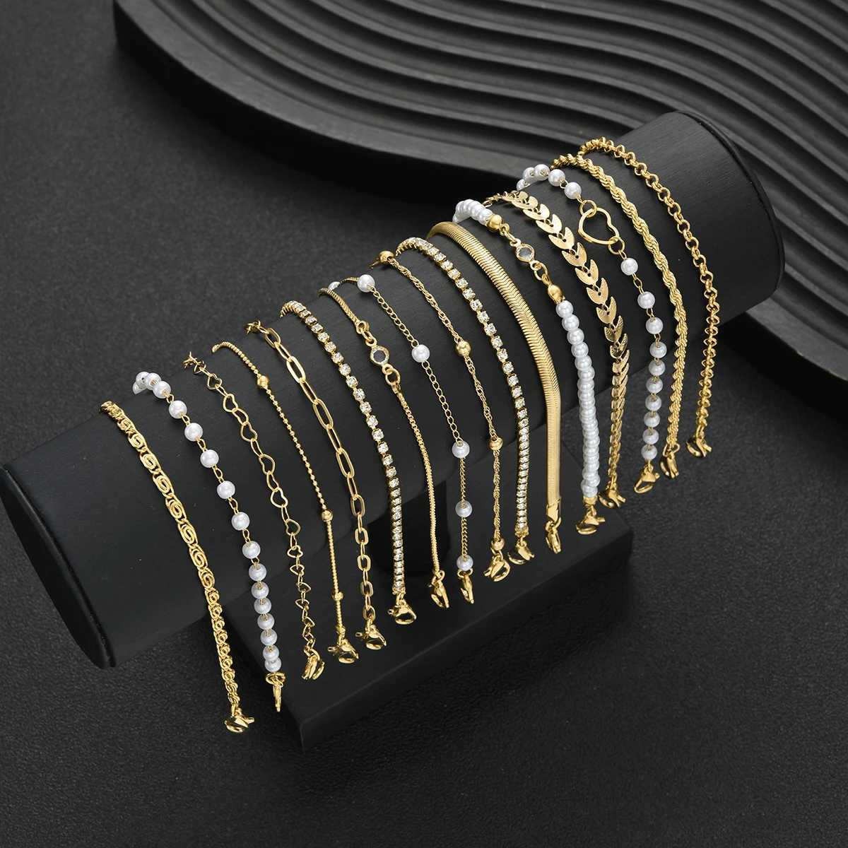 16pcs Minimalist Heart Pearl Rhinestone Snake Chain Set for Women Elegant Gold Color Dates Vacations Daily Wear Jewelry M251213
