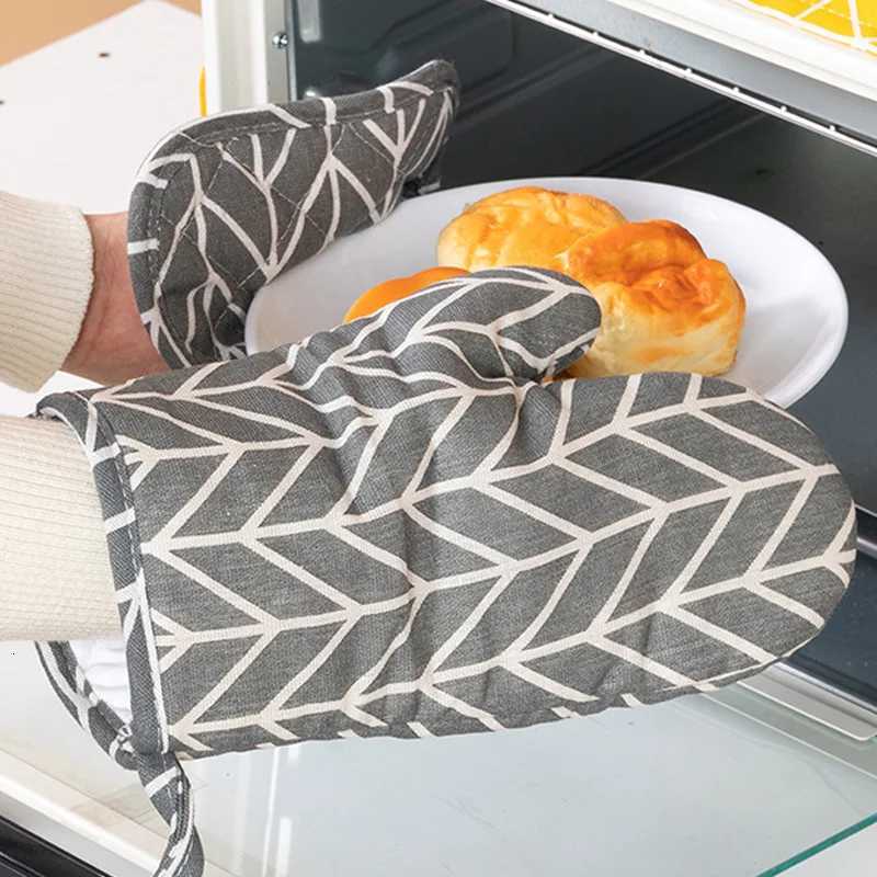 1pc Cooking Baking Gloves Oven Mitts Microwave Oven Gloves High-temperature Heat Resistant Linen Gloves Kitchen Tools Bakeware H251212