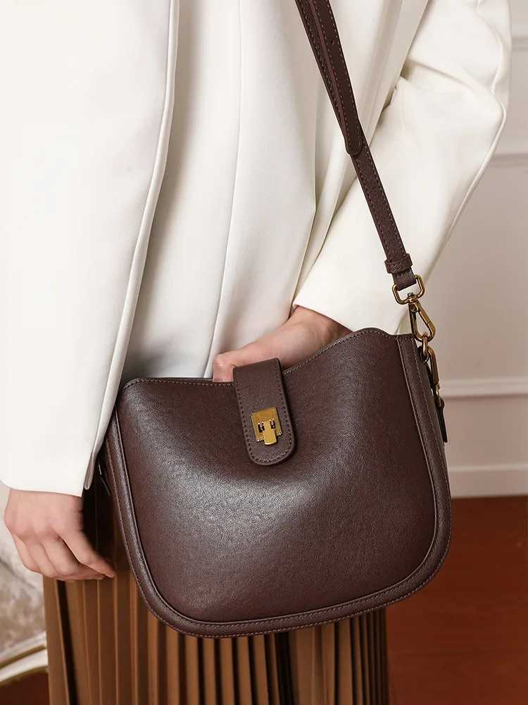 Womens Cowhide Genuine Leather Shoulder Bag Ladies Soft Natural Cow Leather Handbag Female Fashion Luxury Design Crossbody BagT251213