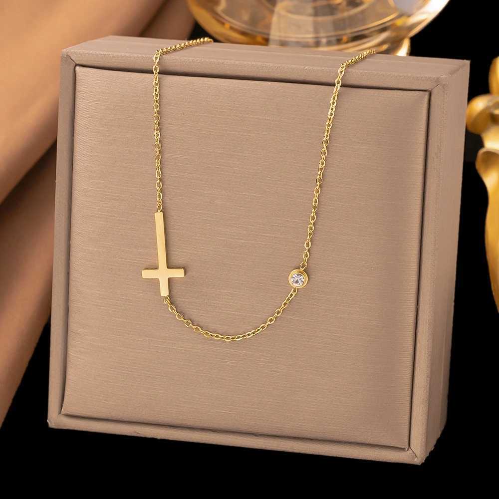 Gold-plated cross with round beads stainless steel pendant suitable for young ladies party wear or as a friend gift M251213