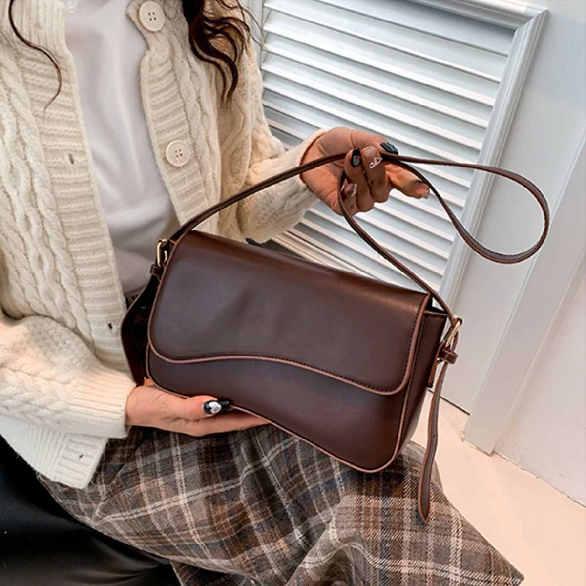Coffee-Colored Simple Crossbody Bag Street Trend Light Luxury Exquisite Small Square Bag Womens Single-Shoulder Bag 1 PieceT251213